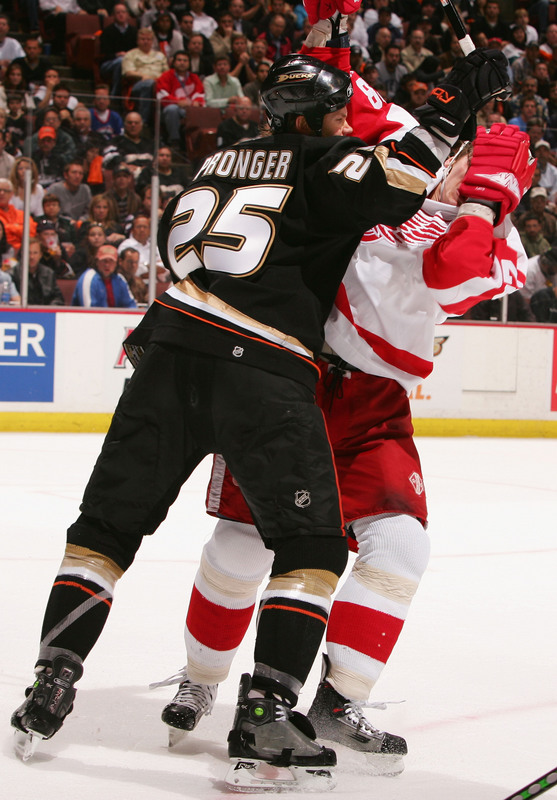 Chris Pronger was the top defenseman last year, but lost in the finals. Will he be the bridesmaid again?