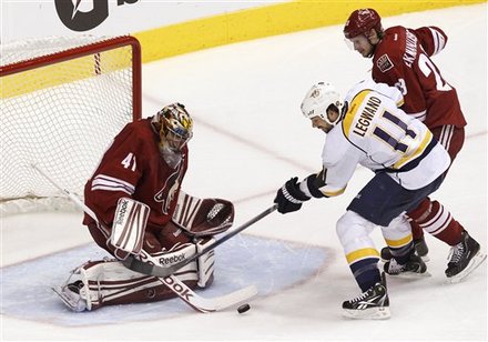 Mike Smith is the top player in the pool after two rounds.